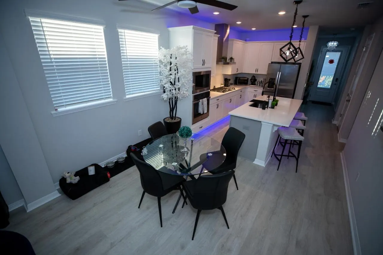 Brand New Modern Pet Friendly Zen Home With Private Home Theater & Hot Tub! Home Orlando United States