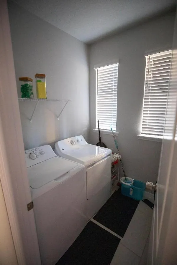 Brand New Modern Pet Friendly Zen Home With Private Home Theater & Hot Tub! Home Orlando 0*,  United States